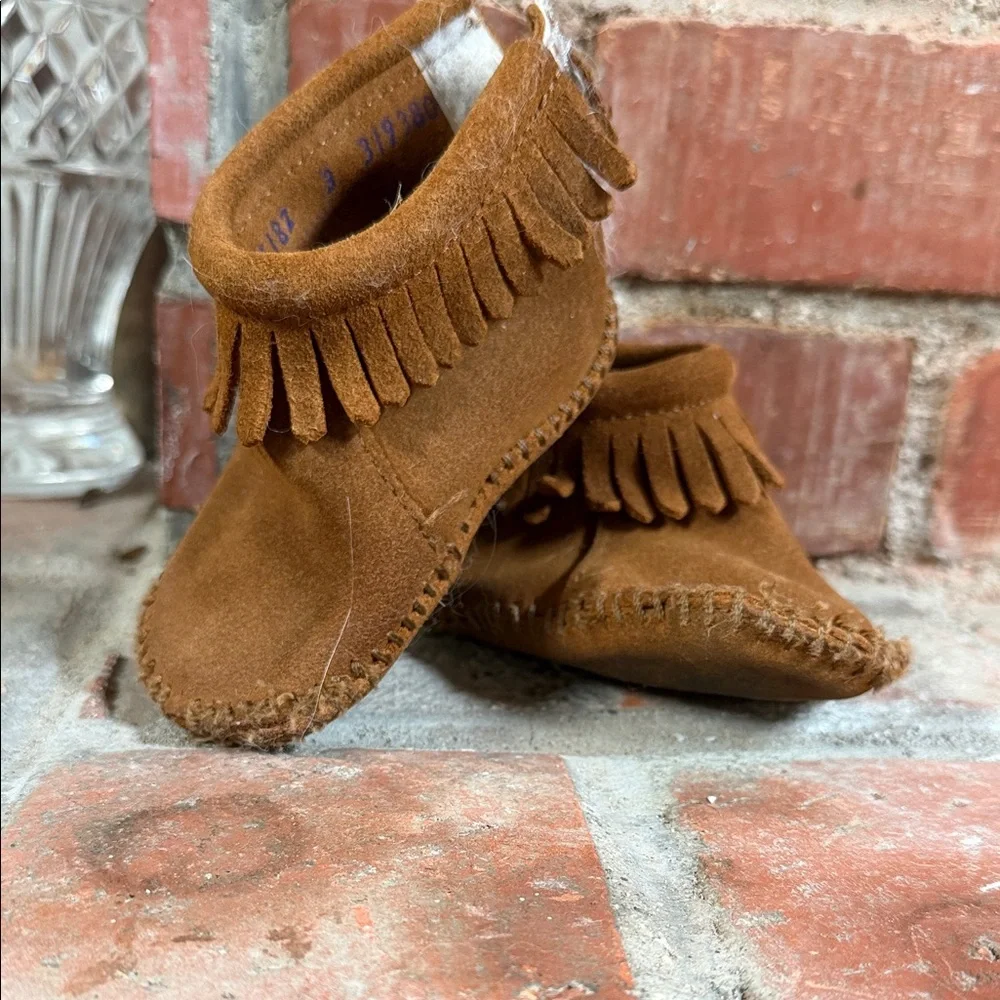 Minnetonka Fringe Kids Moccasins